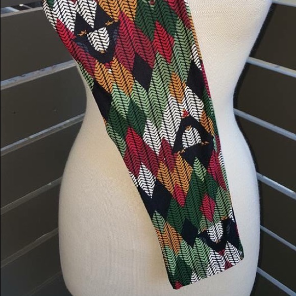 Lularoe Christmas one Size Leggings - Picture 2 of 2